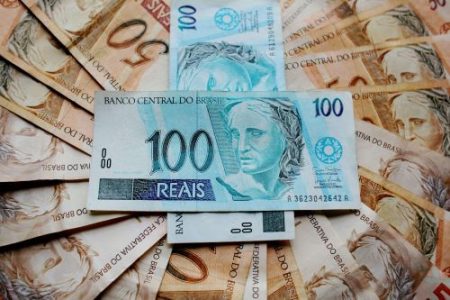 Quanto rende 1000 reais investidos em diferentes aplicações financeiras